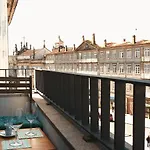 Carlos Alberto Balcony Apt